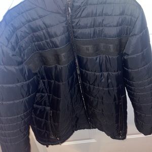 New balance Size medium mens puffer jacket. FREE SHIPPING